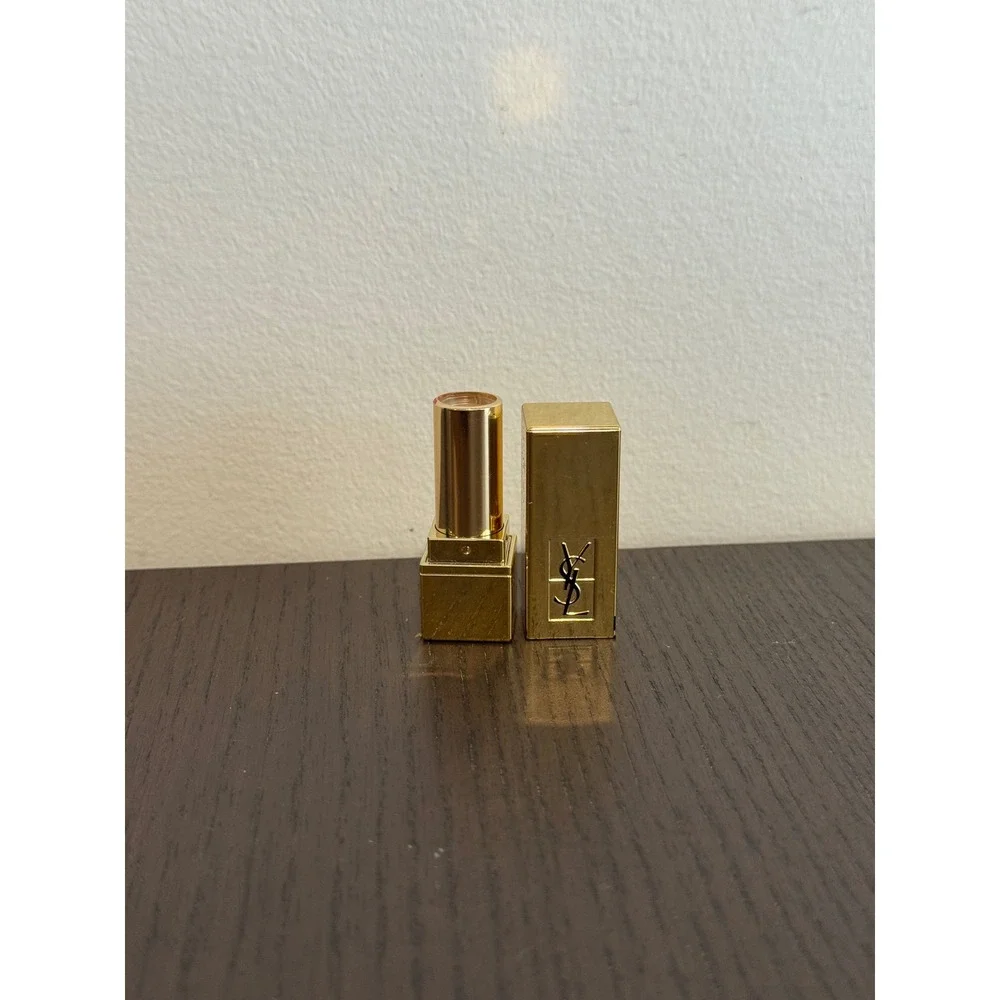 YSL Rouge Pur Couture Lipstick Womens 0.13oz Red Satin Finish Gold Case Yves